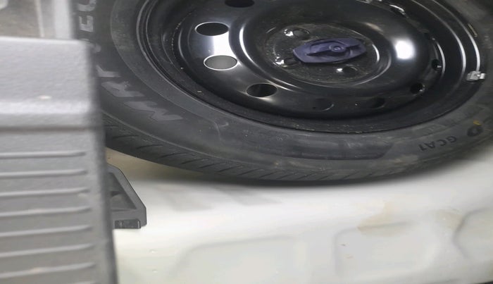 2025 Maruti Swift VXi, Petrol, Manual, 3,401 km, tyre