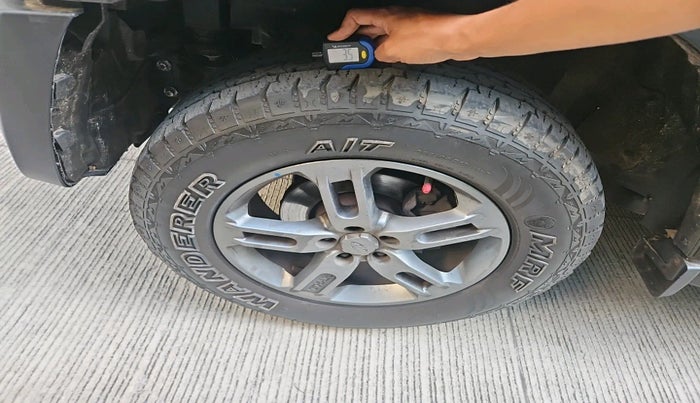 2022 Mahindra Thar LX D 4*4 MT HT, Diesel, Manual, 39,000 km, tyre