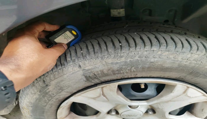 2015 Ford Ecosport TREND 1.5L PETROL, Petrol, Manual, 1,11,096 km, tyre