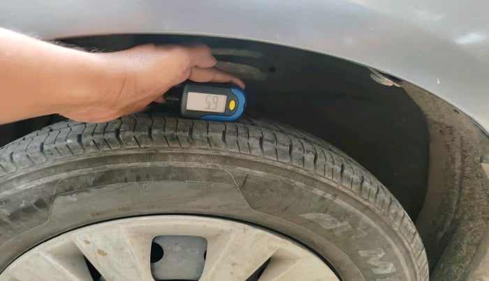 2014 Maruti Swift Dzire VXI, Petrol, Manual, 81,640 km, tyre