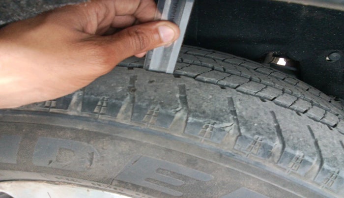 2021 Mahindra ALTURAS G4 4WD AT, Diesel, Automatic, 1,00,368 km, tyre
