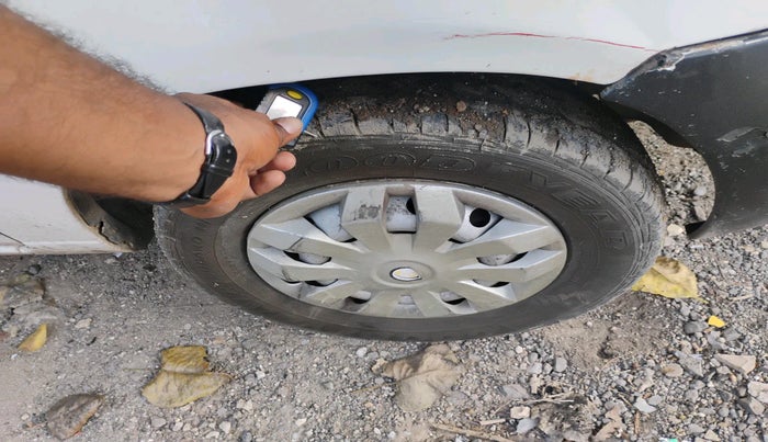 2011 Maruti Alto LXI, Petrol, Manual, 46,447 km, tyre