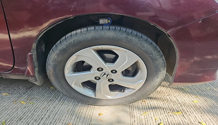 2014 Honda City 1.5L I-DTEC V, Diesel, Manual, 1,40,379 km, tyre