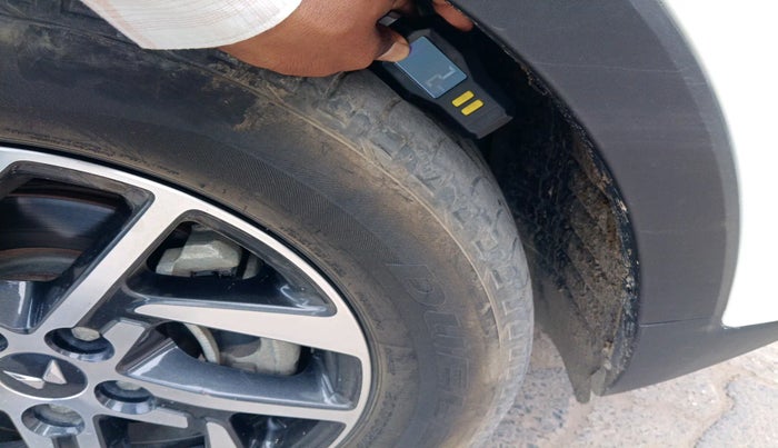 2023 Mahindra XUV300 W8 (O) 1.2 PETROL, Petrol, Manual, 46,920 km, tyre