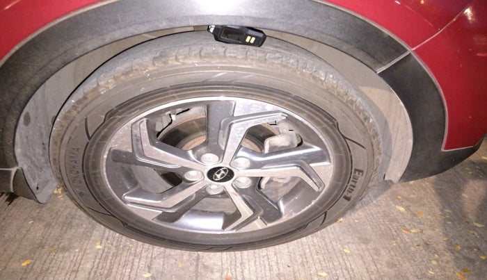 2018 Hyundai Creta SX AT 1.6 PETROL, Petrol, Automatic, 67,186 km, tyre