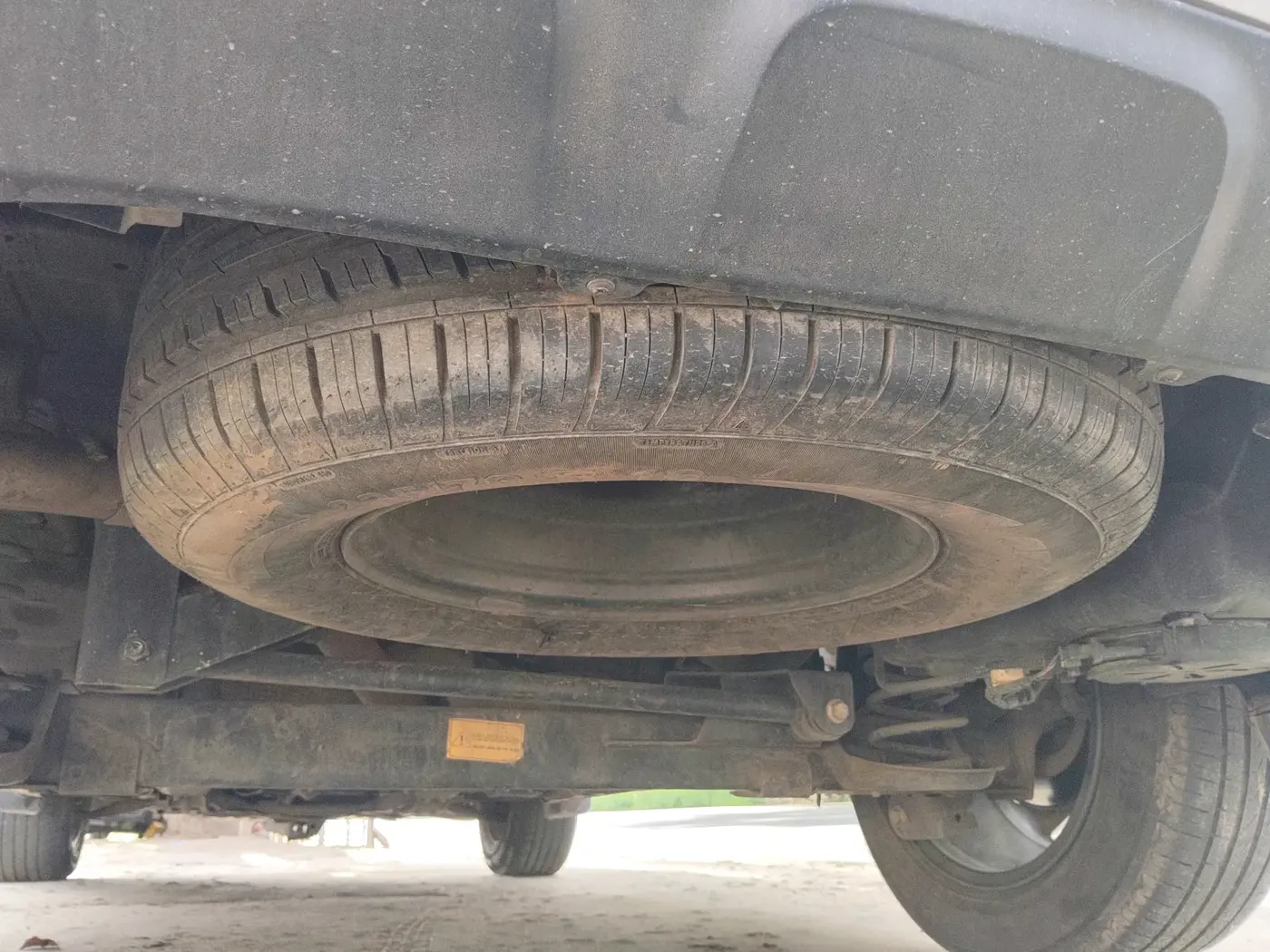 2021 Tata Safari XZ, Diesel, Manual, 1,20,406 km, tyre