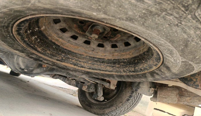 2012 Mahindra Xylo D4 BS-III, Diesel, Manual, 3,21,110 km, tyre