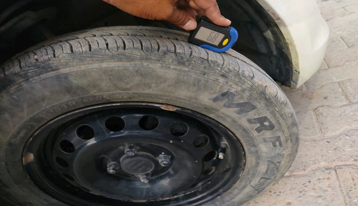 2014 Maruti Swift LXI, Petrol, Manual, 95,981 km, tyre