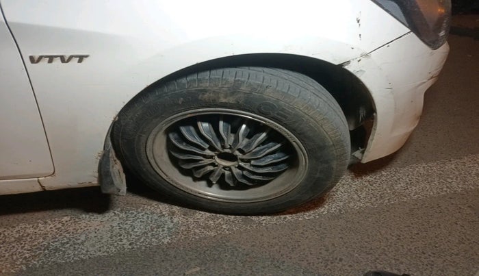 2016 Hyundai Verna 1.6 VTVT S, Petrol, Manual, 1,44,334 km, tyre