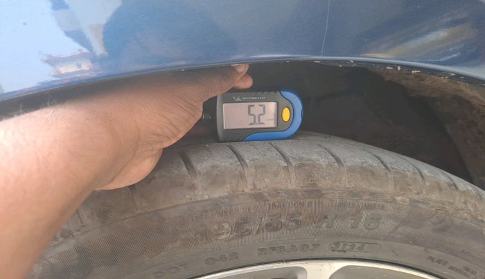 2019 Maruti Ciaz ALPHA  AT 1.5 SHVS PETROL, Petrol, Automatic, 90,851 km, tyre