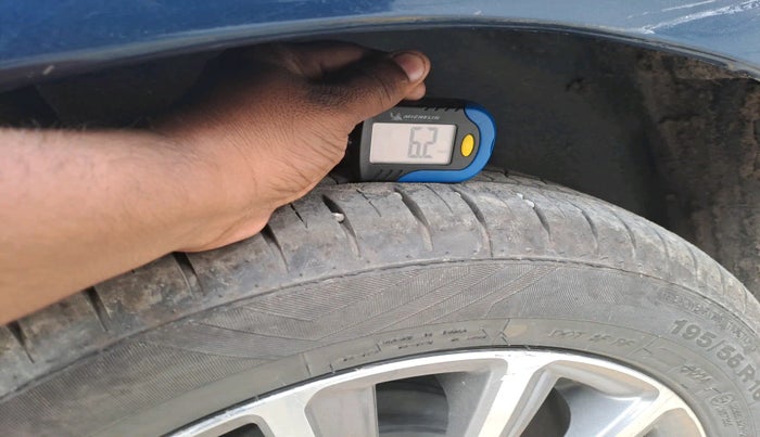 2019 Maruti Ciaz ALPHA  AT 1.5 SHVS PETROL, Petrol, Automatic, 90,851 km, tyre