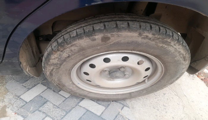 2020 Maruti Swift LXI, Petrol, Manual, 15,234 km, tyre