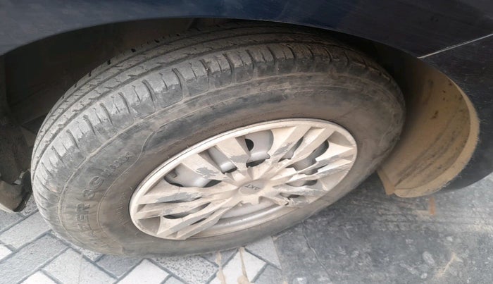 2020 Maruti Swift LXI, Petrol, Manual, 15,234 km, tyre