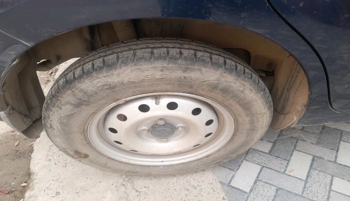 2020 Maruti Swift LXI, Petrol, Manual, 15,234 km, tyre