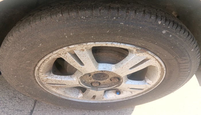 2010 Hyundai i20 ASTA 1.2, Petrol, Manual, 1,18,623 km, tyre