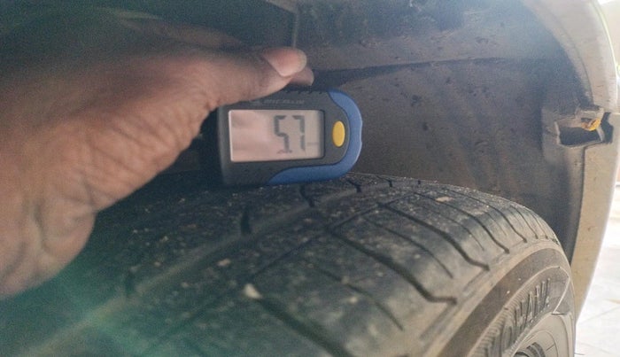 2014 Maruti Ertiga VDI, Diesel, Manual, 1,50,035 km, tyre