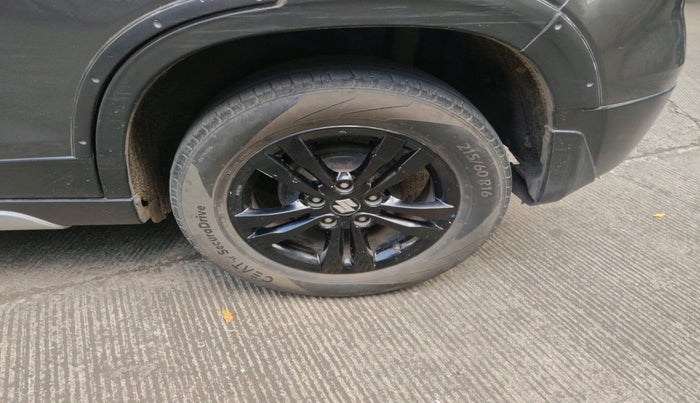 2019 Maruti Vitara Brezza ZDI AMT, Diesel, Automatic, 1,30,129 km, tyre