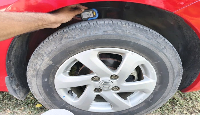 2018 Maruti Swift VXI, Petrol, Manual, 39,946 km, tyre