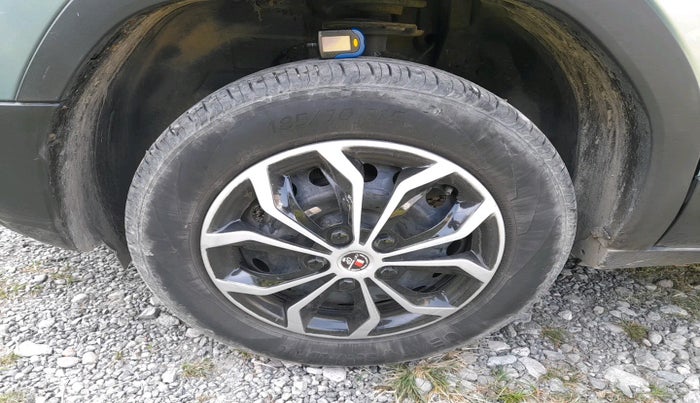 2022 Tata PUNCH ADVENTURE MT, Petrol, Manual, 30,524 km, tyre