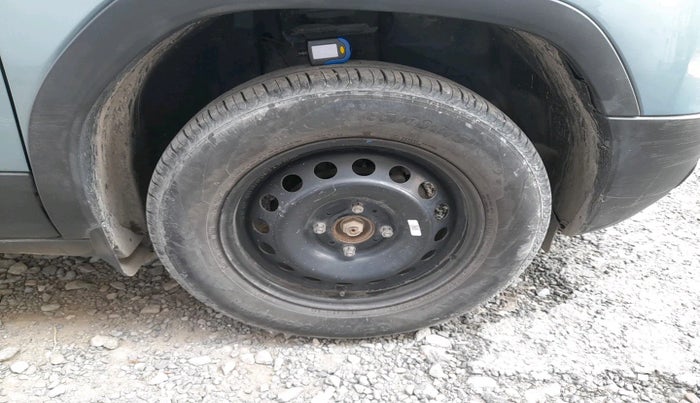 2022 Tata PUNCH ADVENTURE MT, Petrol, Manual, 30,524 km, tyre