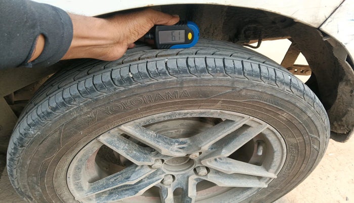 2017 Hyundai Grand i10 MAGNA 1.2 KAPPA VTVT, Petrol, Manual, 1,83,770 km, tyre