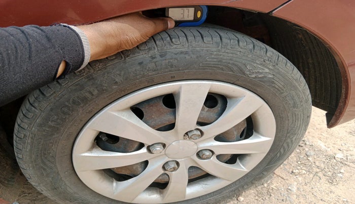 2011 Hyundai Eon MAGNA, Petrol, Manual, 1,12,339 km, tyre