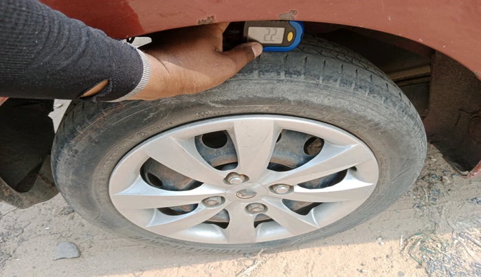 2011 Hyundai Eon MAGNA, Petrol, Manual, 1,12,339 km, tyre