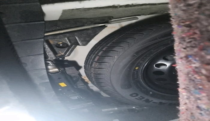 2022 Tata TIGOR XZ PLUS CNG, Petrol, Manual, 67,103 km, tyre