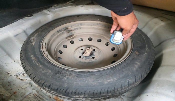 2013 Hyundai Verna FLUIDIC 1.6 VTVT EX, Petrol, Manual, 6,50,001 km, tyre