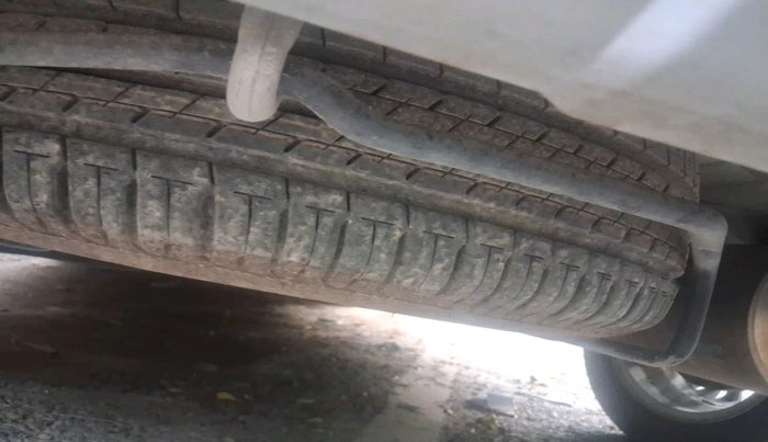 2020 Maruti XL6 ALPHA MT, Petrol, Manual, 27,458 km, tyre