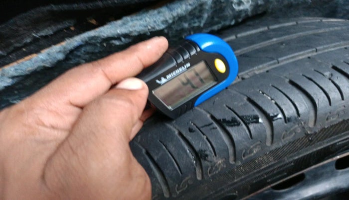 2016 Tata Tiago XZ PETROL, Petrol, Manual, 80,472 km, tyre