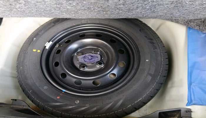 2021 Maruti Swift VXI, Petrol, Manual, 19,566 km, tyre