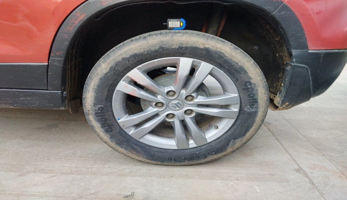 2016 Maruti Vitara Brezza ZDI, Diesel, Manual, 77,029 km, tyre