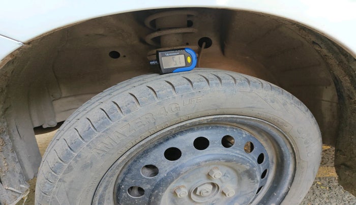 2015 Maruti Wagon R 1.0 VXI, Petrol, Manual, 84,568 km, tyre