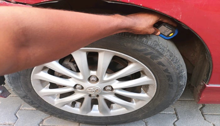 2011 Toyota Etios Liva VX, Petrol, Manual, 82,788 km, tyre