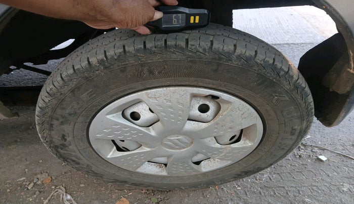 2024 Maruti Eeco 5 STR AC CNG, Petrol, Manual, 10,917 km, tyre