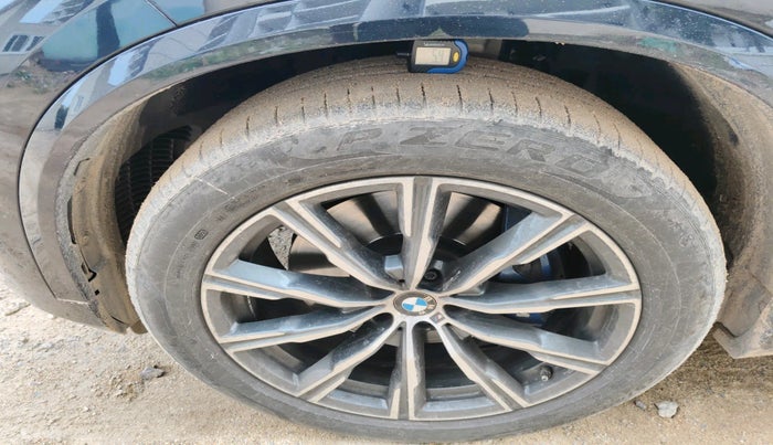 2022 BMW X5  xDrive 30d M Sport, Diesel, Automatic, 69,833 km, tyre
