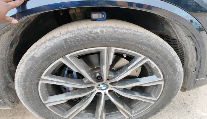 2022 BMW X5  xDrive 30d M Sport, Diesel, Automatic, 69,833 km, tyre