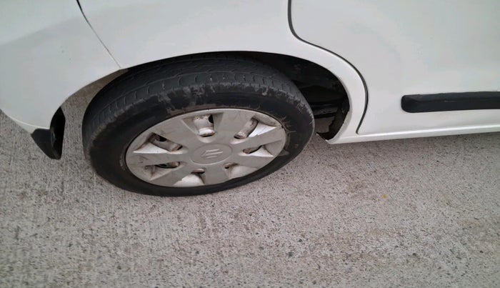 2017 Maruti Wagon R 1.0 LXI CNG, Petrol, Manual, 1,60,129 km, tyre