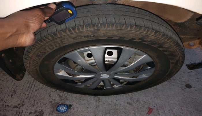 2011 Maruti Alto LXI, Petrol, Manual, 82,519 km, tyre