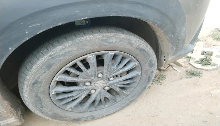 2021 Maruti XL6 ZETA MT, Petrol, Manual, 1,21,641 km, tyre