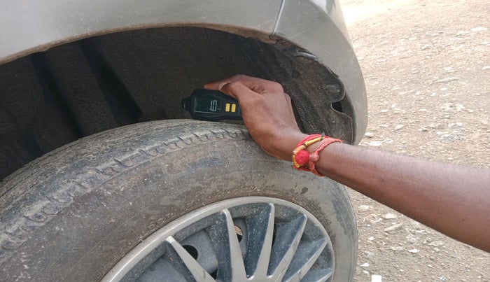 2022 Maruti Swift VXI, Petrol, Manual, 52,739 km, tyre