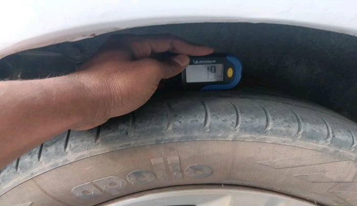 2015 Maruti Wagon R 1.0 VXI, Petrol, Manual, 98,248 km, tyre