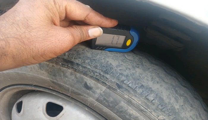 2017 Maruti Eeco 5 STR WITH A/C+HTR CNG, Petrol, Manual, 56,486 km, tyre
