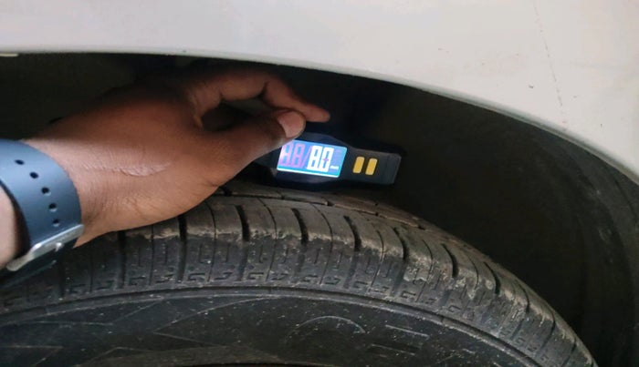 2014 Maruti Wagon R 1.0 VXI, Petrol, Manual, 26,766 km, tyre