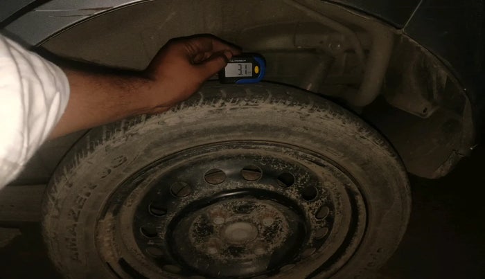 2013 Maruti Wagon R 1.0 VXI, Petrol, Manual, 40,464 km, tyre