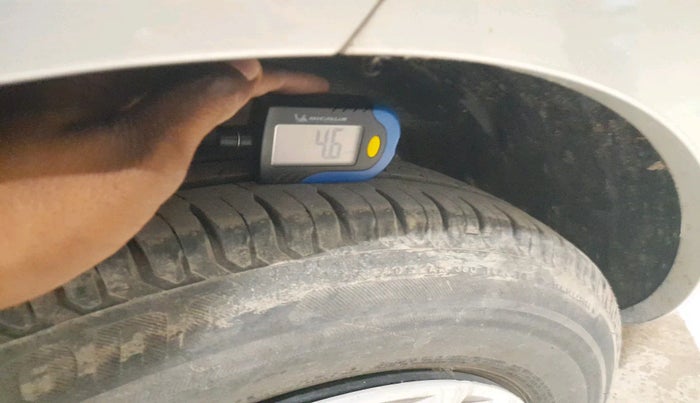 2017 Maruti Dzire VXI, Petrol, Manual, 23,463 km, tyre