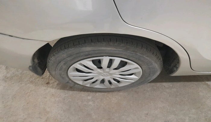 2017 Maruti Dzire VXI, Petrol, Manual, 23,463 km, tyre