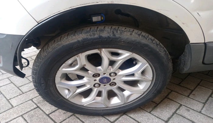 2017 Ford Ecosport TITANIUM 1.5L DIESEL, Diesel, Manual, 1,72,654 km, tyre