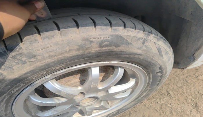 2012 Maruti Swift VXI, Petrol, Manual, 71,716 km, tyre